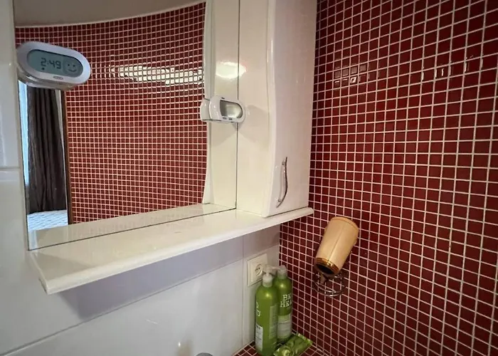 на вулиці площа григоренка 4 16-1 * Львів