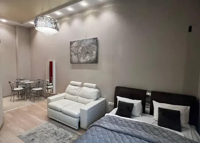 на вулиці площа григоренка 4 16-1 *